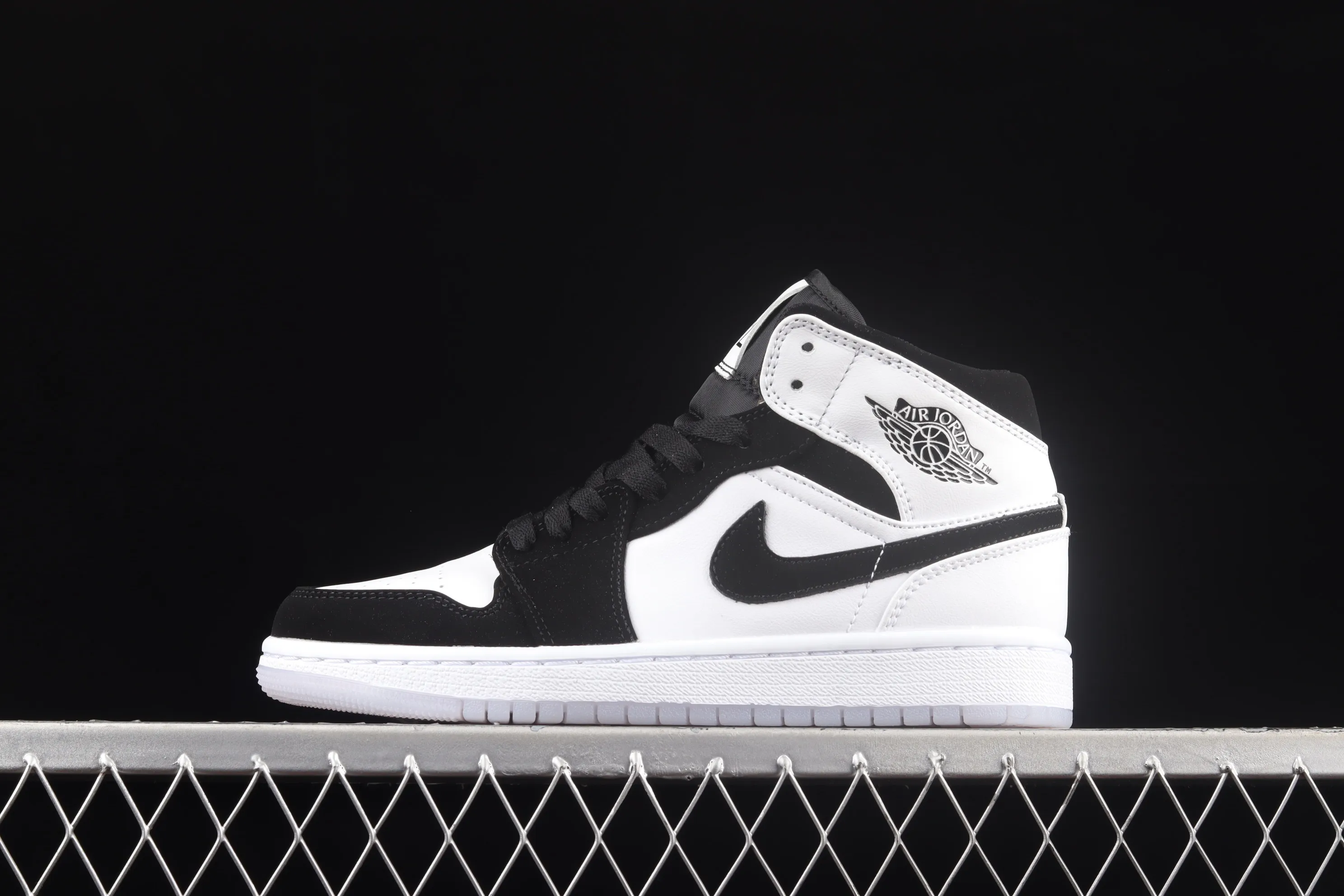 All categories Air Jordan Jordan series basketball shoes Air Jordan 1 Mid Air Jordan 1 Mid "Diamond Shorts" AJ1 Joe 1 Pearlescent White Black Panda DH6933-100